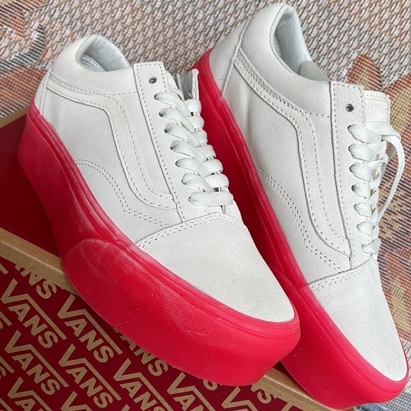 Vans WMNS Old Skool Stacked 
Suede Blanc De Blanc/Pink
VN0A7Q5MCCS
Platforms - Picture 8 of 16